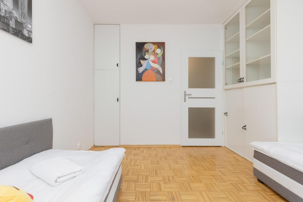 Family Apartment Bogatynska Bemowo By Noclegi Renters Varsavia Esterno foto